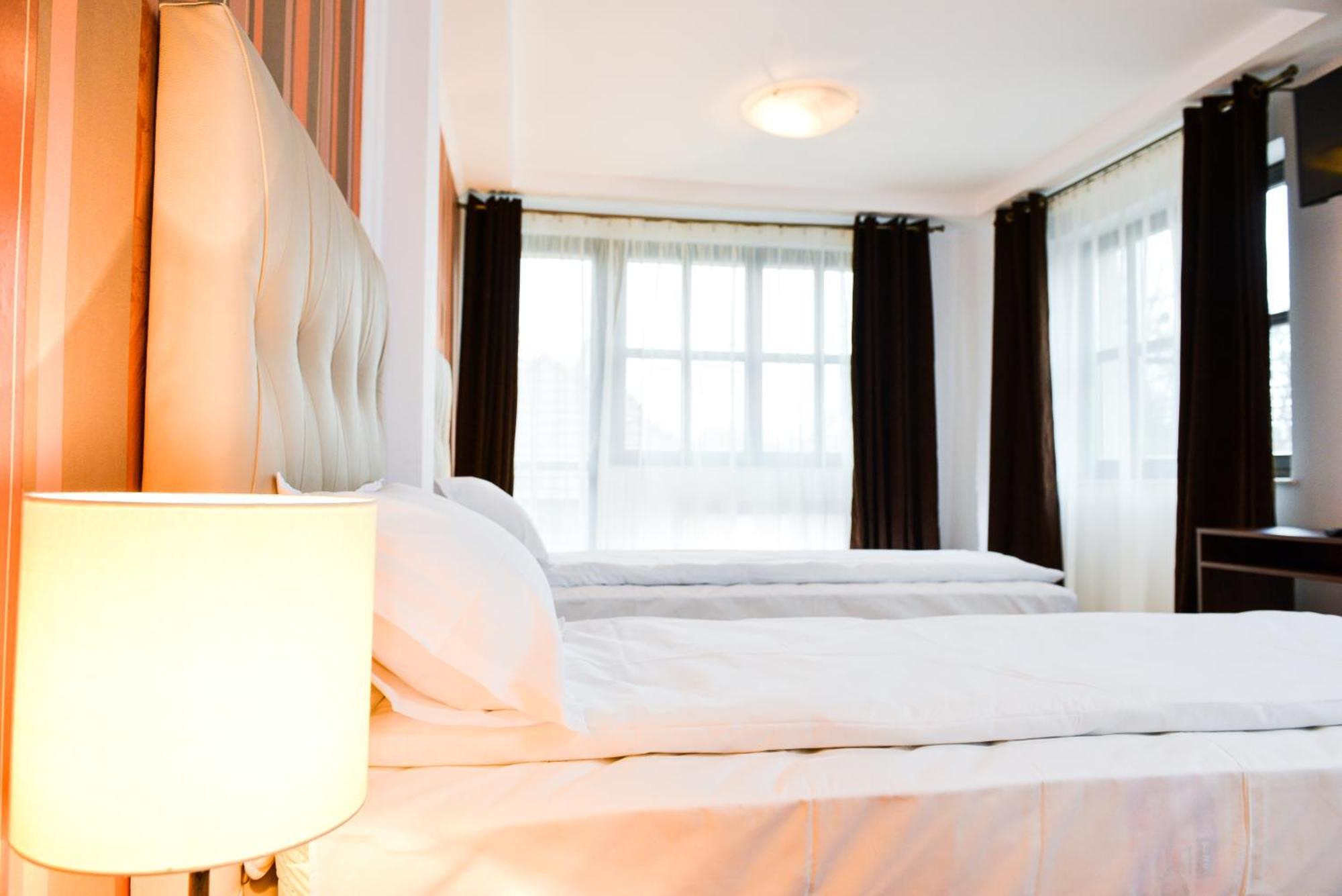 Park House Hotel Dej Room photo